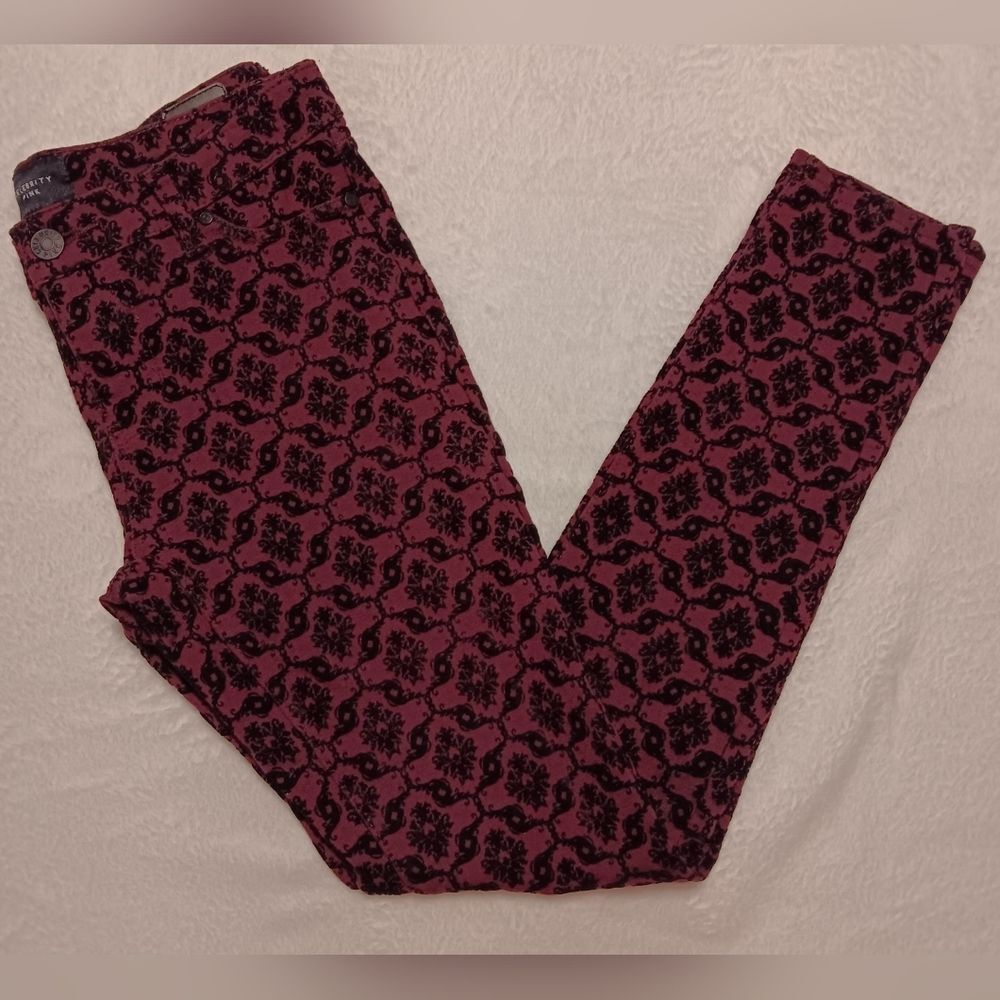 Celebrity pink flocked skinny burnt red and black pants size 3/26